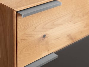 Miniaturka 6 - Szafka nocna dębowa detal frontów szuflad dębowej i grafitowej