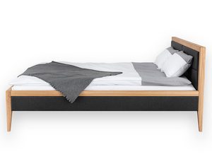 Miniaturka 2 - Dębowe łóżko z pościelą i zagłówkiem grafitowym w ramie drewnianej profil boczny