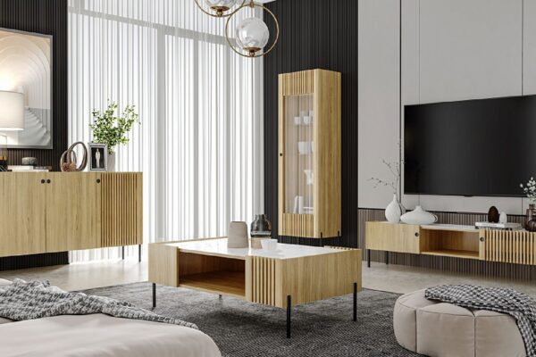 Nowoczesny salon z meblami dębowymi jasnymi z lamelkowym frontem