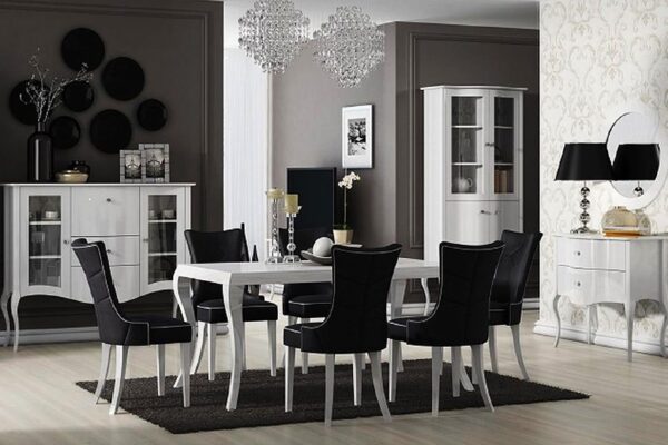 Elegancka jadalnia glamour z białymi meblami i czarnymi krzesłami