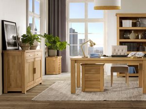 Miniaturka 12 - Gabinet z dębowym biurkiem komodą i regałem na książki