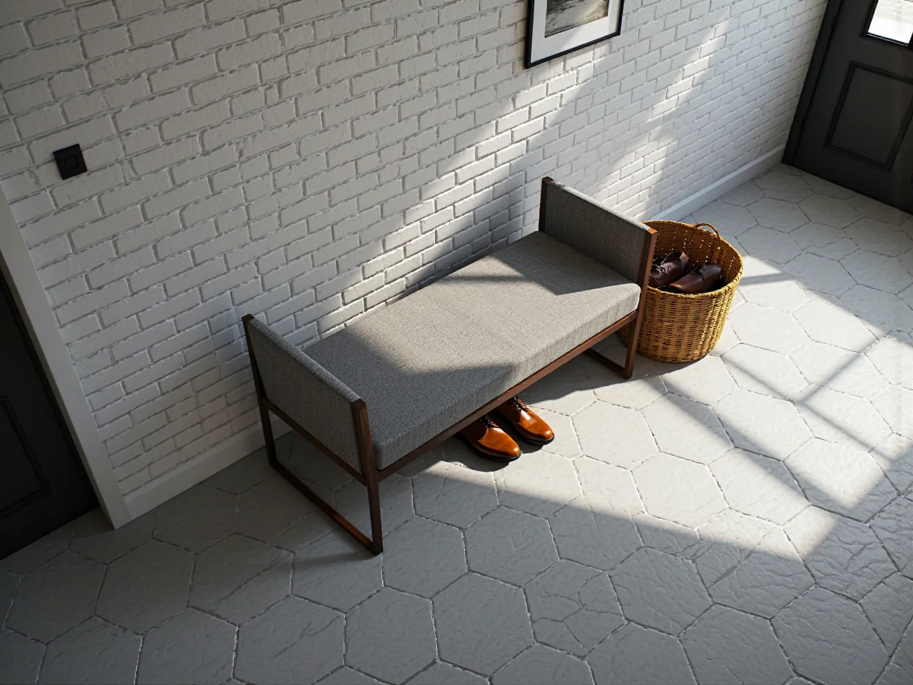 Zaznaczanie obrysu nowej ławki na podłodze za pomocą taśmy malarskiej.