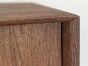 Miniaturka 9 - Komoda dębowa 120 cm Oak Elegance Tabacco