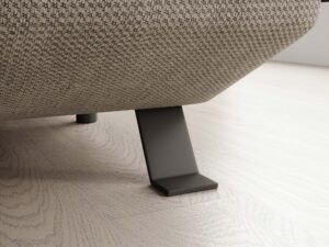 Miniaturka 3 - Narożnik Ravero 334 cm detal skośnej nogi pod podłokietnikiem