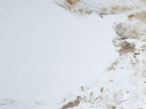 Miniaturka 4 - Aranżacja salonu ze stolikiem Virtus i jasną sofą