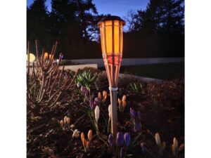 Miniaturka 3 - Lampka solarna z bambusowym kloszem świecąca ciepłym światłem nocą