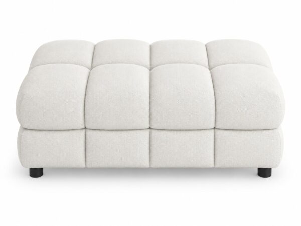 Duża pufa tapicerowana Tolvaro 120 cm na białym tle