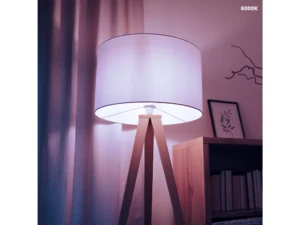 Miniaturka 3 - Przykładowa zimna barwa światła LED 6000 K w lampie z abażurem