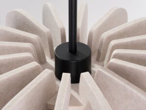 Miniaturka 24 - Filcowa lampa wisząca Elaria 45 cm beżowy – widok od dołu