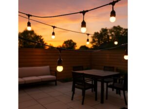 Miniaturka 4 - Ciepła girlanda G45 nad miejscem wypoczynku na tarasie