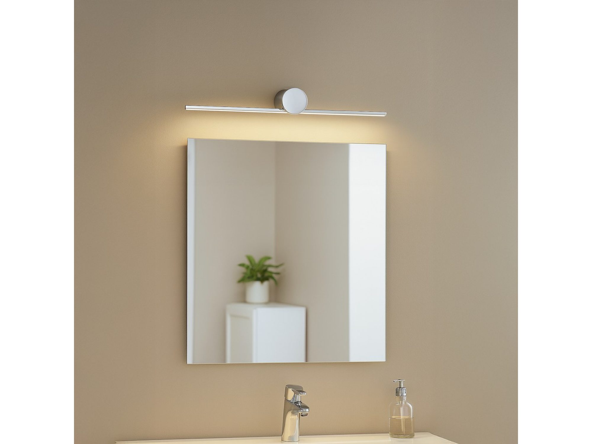 Kinkiet Amidora chrom 40 cm – aranżacja przy umywalce w łazience