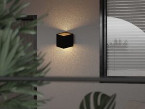 Miniaturka 3 - Czarny kinkiet Cube LED IP54 zamontowany na ścianie w aranżacji