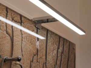 Miniaturka 4 - Dorisa LED chrom jako oświetlenie lustra we wnętrzu