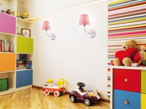 Miniaturka 4 - Różowa wersja kinkietu Evadia w aranżacji pomieszczenia