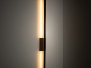 Miniaturka 7 - Kinkiet Flash M LED w orzechowym wykończeniu w aranżacji