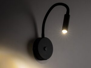 Miniaturka 1 - Czarny kinkiet Lagos USB z elastycznym ramieniem w aranżacji