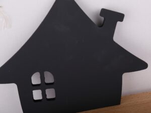 Miniaturka 6 - Kinkiet LED domek czarny zbliżenie okienka i półki