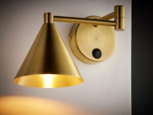 Miniaturka 4 - Kinkiet Miro z satynowanego mosiądzu, stożkowy klosz po lewej stronie rozety