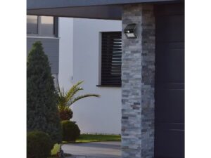 Miniaturka 16 - Czarny kinkiet solarny LED na elewacji – aranżacja 3
