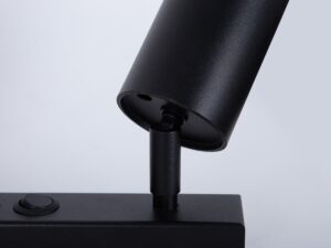 Miniaturka 1 - Detal ruchomego czarnego reflektora kinkietu Tavira 1+1 na stalowej listwie