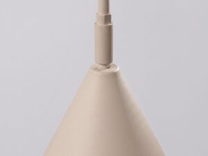 Miniaturka 31 - Kinkiet z włącznikiem Sorvella 61 cm taupe – detal mocowania klosza