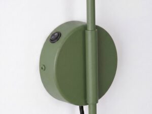 Miniaturka 56 - Kinkiet z włącznikiem Sorvella 61 cm zielony oliwkowy – detal podstawy z włącznikiem