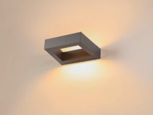 Miniaturka 4 - Kinkiet Bookat LED oświetlający jasną elewację ciepłym światłem