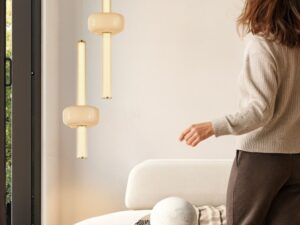 Miniaturka 6 - Dwie osobno kupowane lampy Koramino z ozdobą niżej w salonie