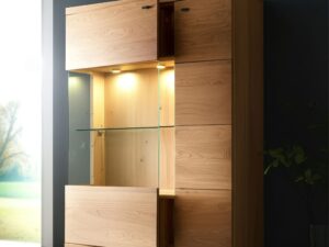 Miniaturka 3 - Kredens dębowy Corvena 99 cm we wnętrzu domu – aranżacja