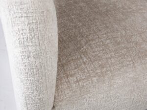Miniaturka 1 - Szenilowa tkanina krzesła Edinburgh w kolorze taupe – zbliżenie