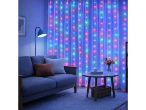 Miniaturka 6 - Kurtyna świetlna LED USB 300 diod RGB kolorowa – aranżacja przy oknie