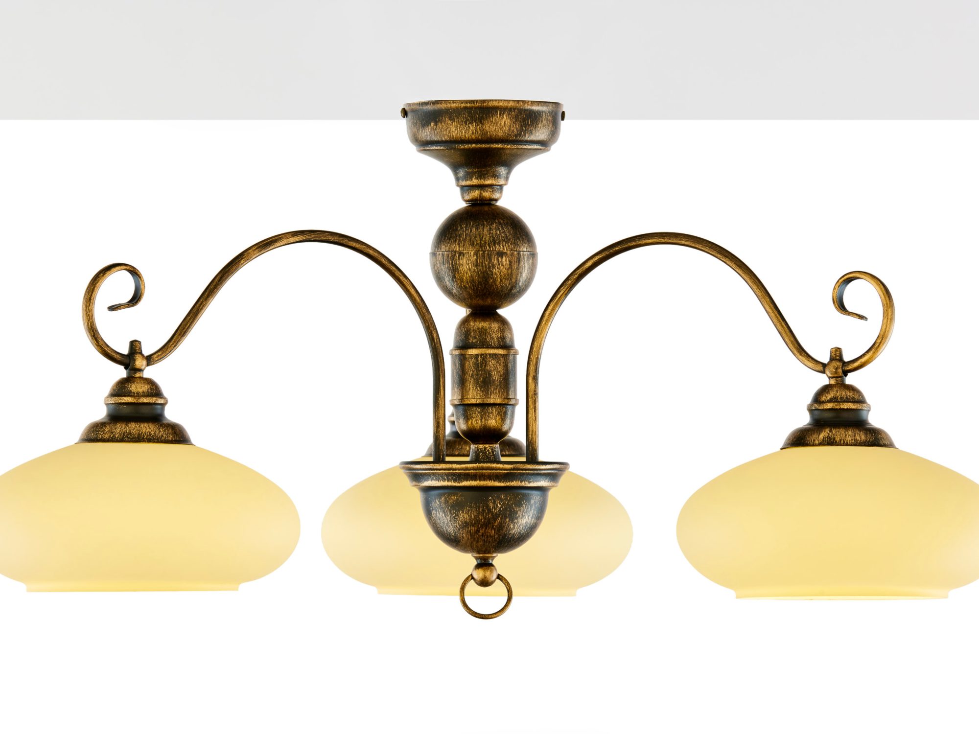 Lampa Bolero, ozdobny trzon i trzy rozłożyste szklane klosze