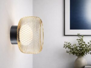 Miniaturka 2 - Lampa Coretino z ażurowym złotym kloszem w aranżacji ściennej