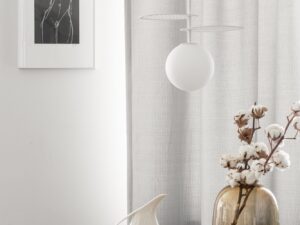 Miniaturka 3 - Aranżacja jadalni z białą lampą FYLLO A nad stołem