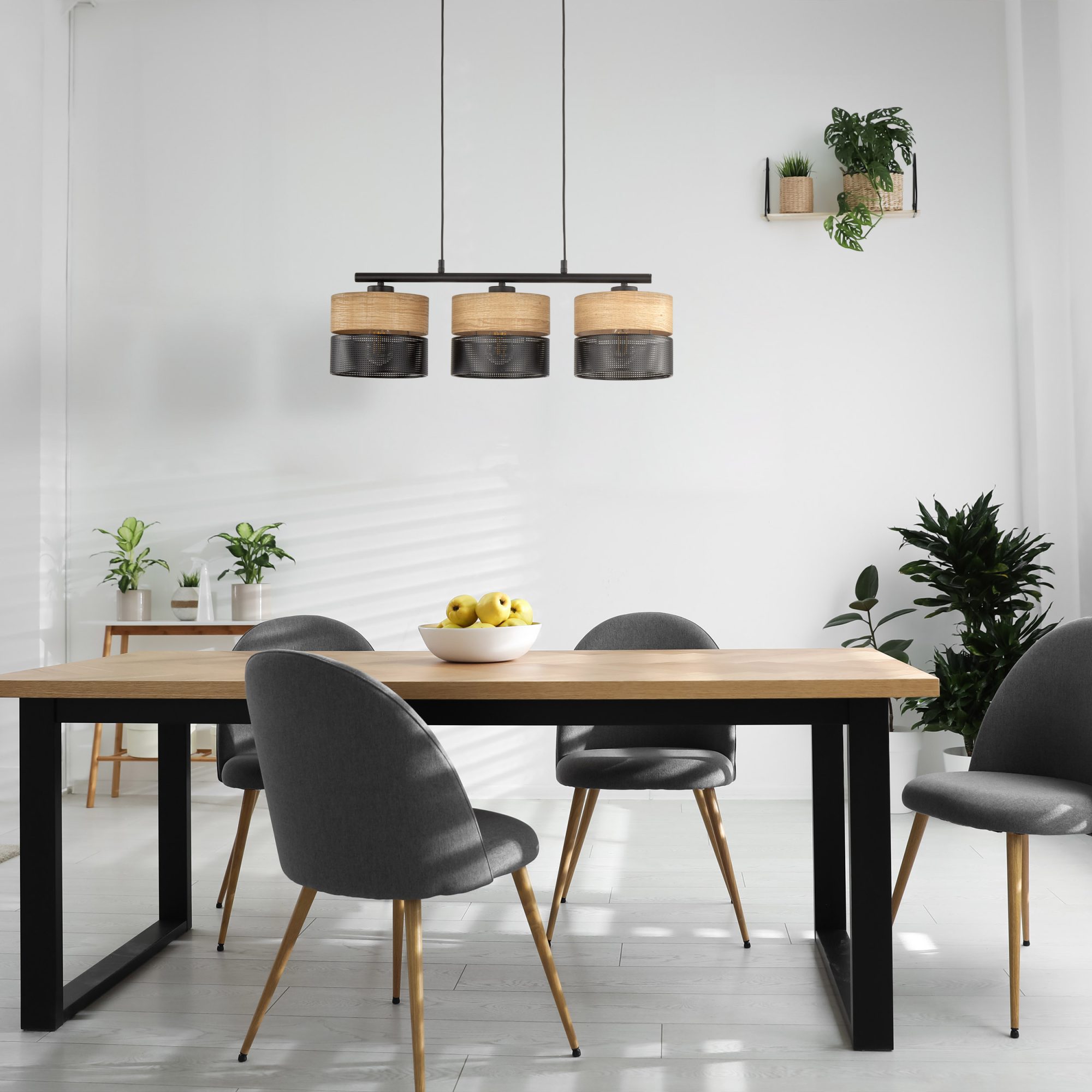 Lampa Nicol w aranżacji, trzy abażury nad strefą dzienną