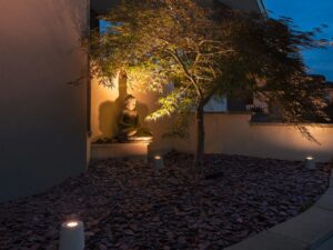 Miniaturka 3 - Lampa ogrodowa Concreto FL szaro-czarna – aranżacja na tarasie