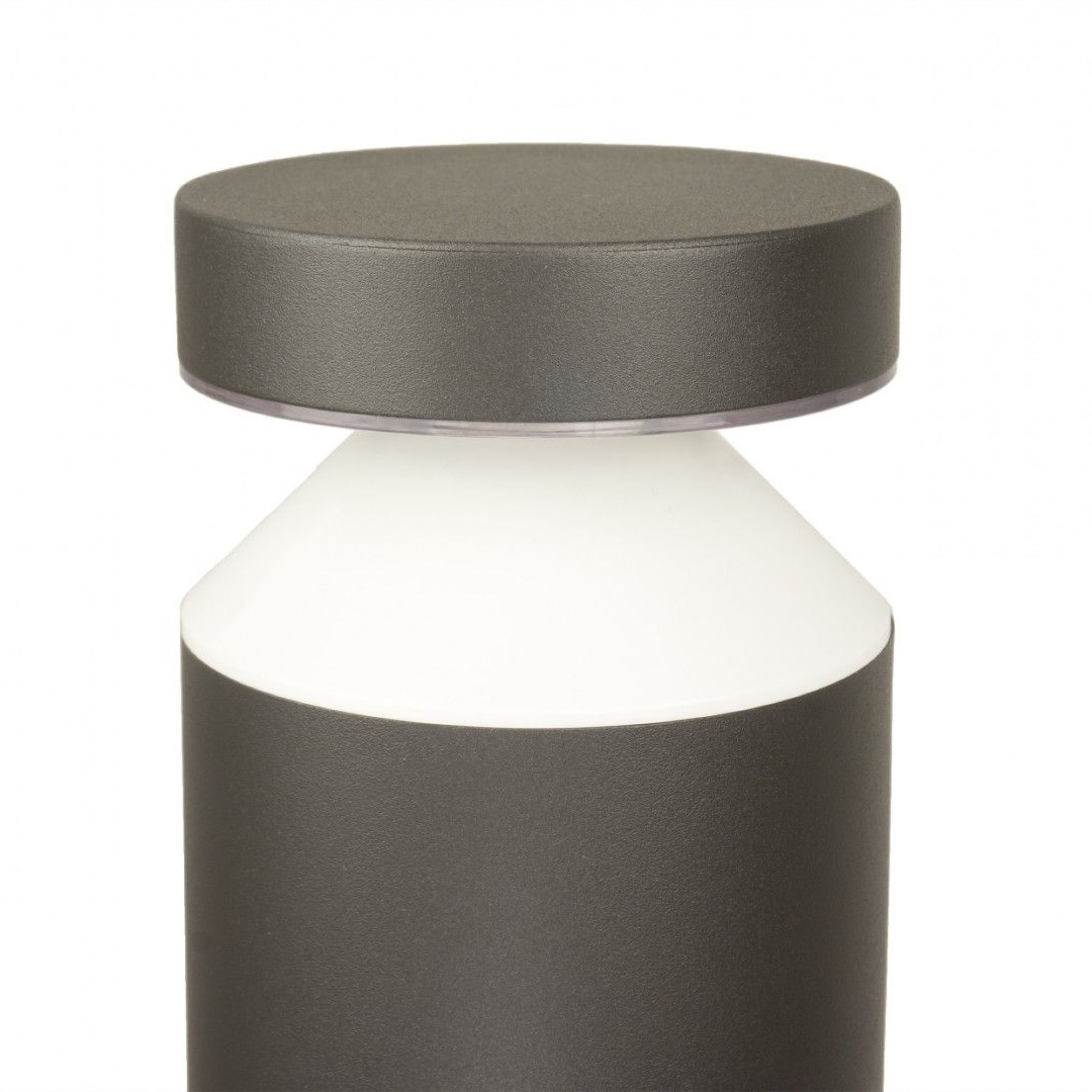 Lampa ogrodowa stojąca DELTA DL-500 w ogrodzie