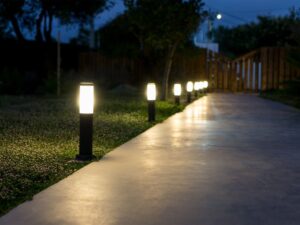 Miniaturka 1 - Lampa INOX BLACK ST 022-450 BL w otoczeniu domu