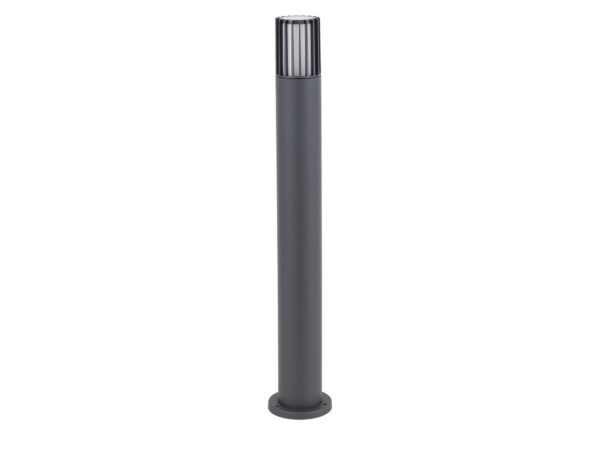Szara lampa ogrodowa Ribo IP54 E27 o cylindrycznej ryflowanej obudowie na białym tle