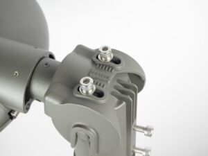 Miniaturka 4 - Lampa parkowa TYTAN II w aranżacji ogrodu