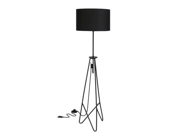 Lampa podłogowa Amodia z czarnym abażurem i metalowym trójnogiem