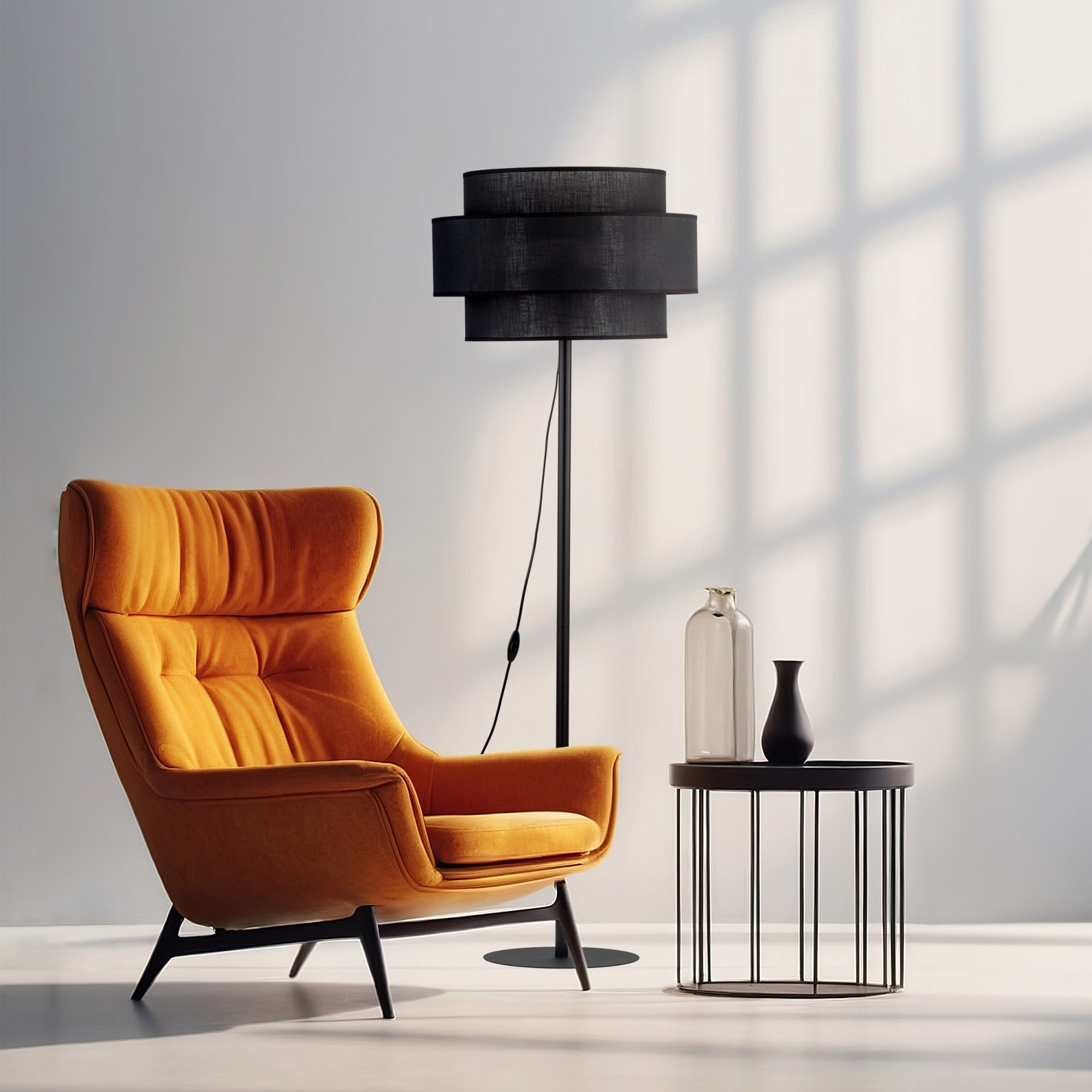 Czarna lampa stojąca Calisto w aranżacji salonu