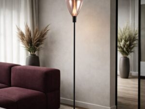 Miniaturka 2 - Lampa podłogowa Evorena z miedzianym kloszem przy sofie