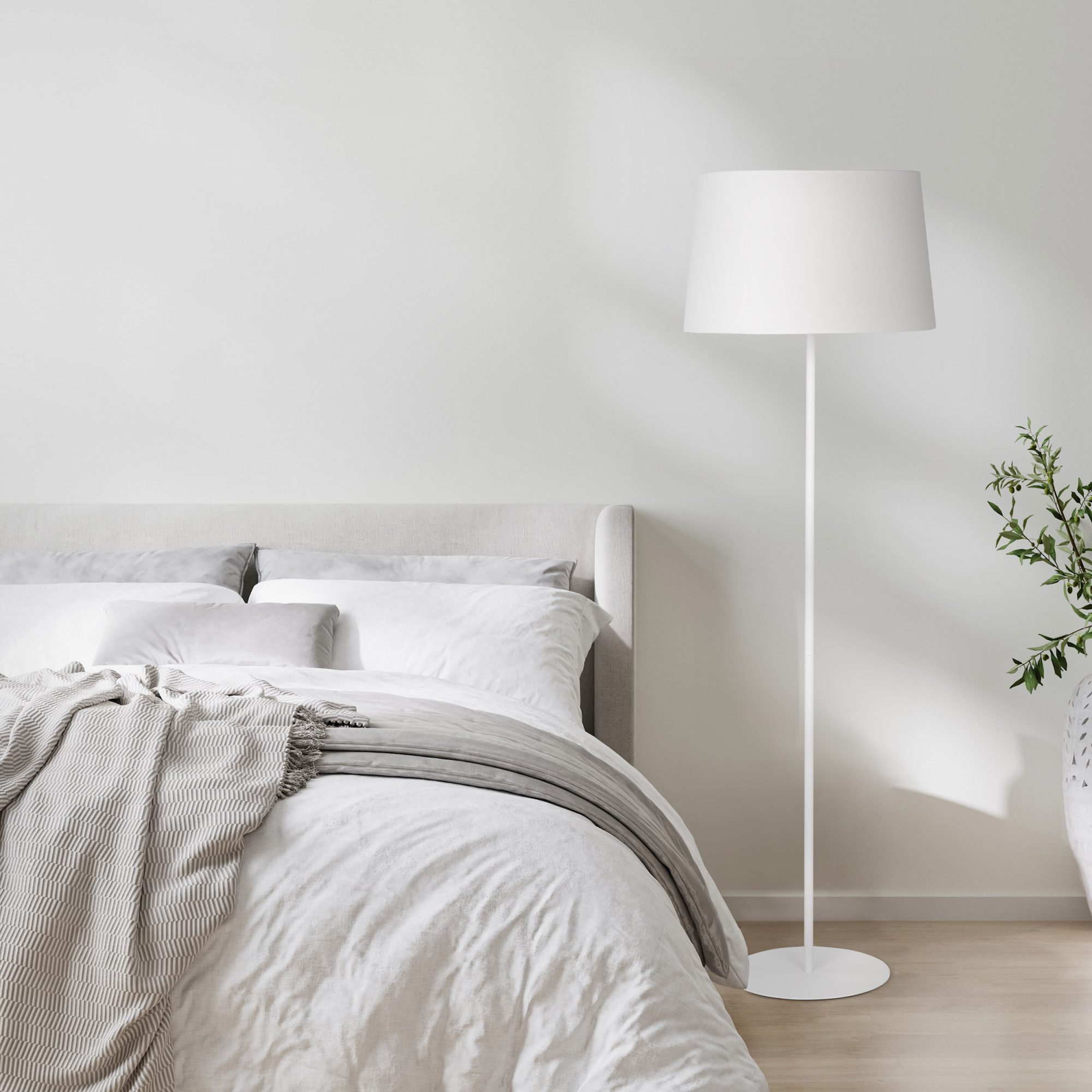 Biała lampa podłogowa Maja w aranżacji pomieszczenia
