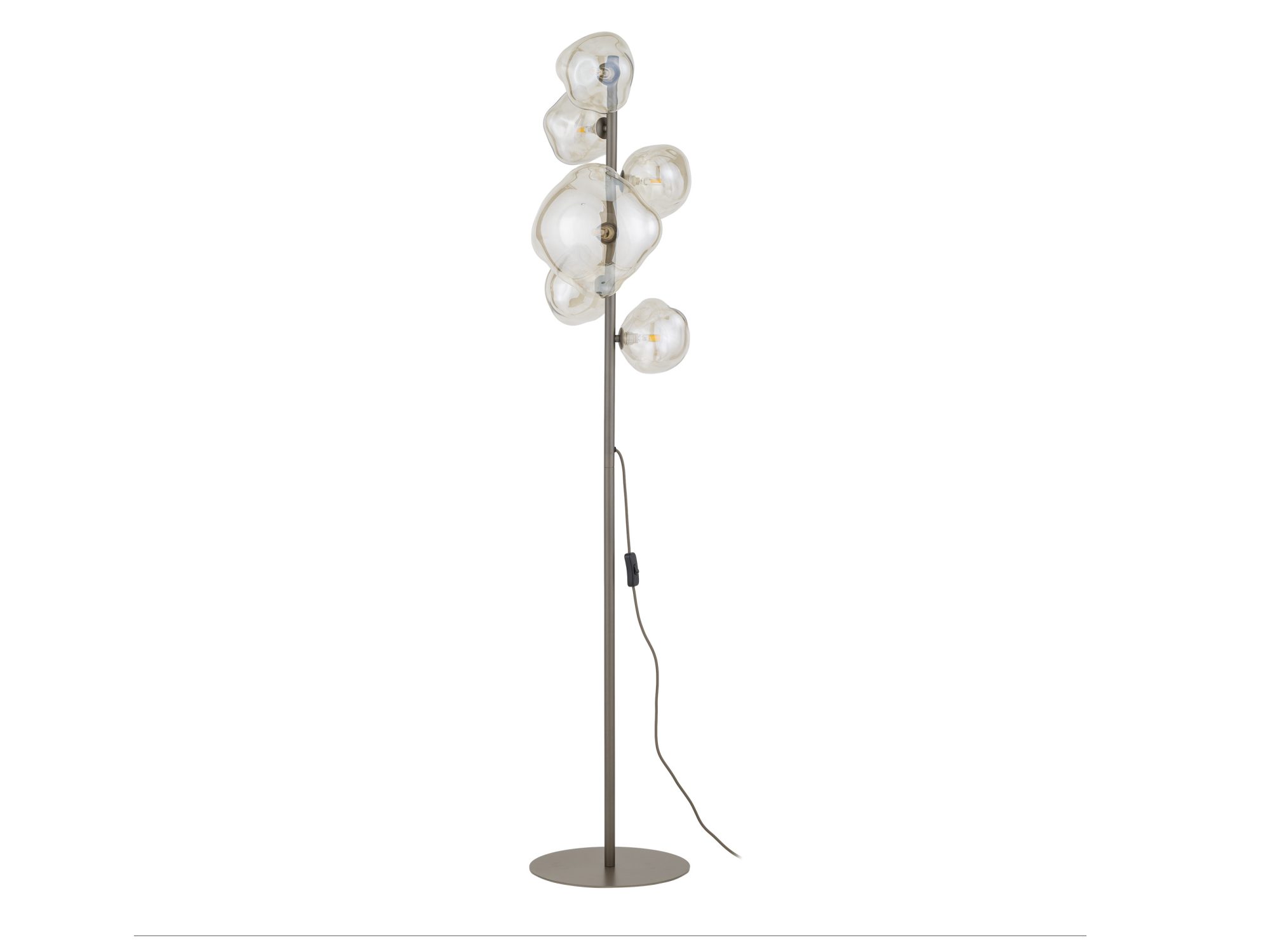Ciemnobrązowa lampa podłogowa Nebia z sześcioma kloszami w odcieniu koniakowym na białym tle