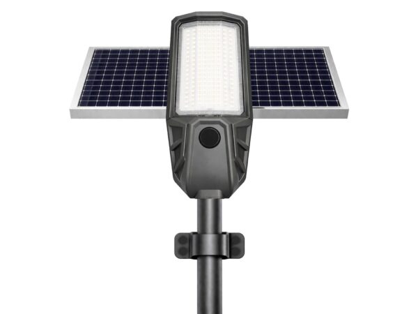 Szara lampa solarna uliczna LED 2400 lm z oddzielnym panelem słonecznym, na białym tle