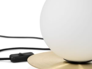 Miniaturka 4 - Mosiężna lampa stołowa BORRA ST w aranżacji wnętrza
