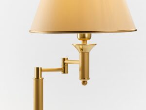 Miniaturka 1 - Lampa stołowa Classic w kolorze mosiądzu satynowanego – ujęcie 1
