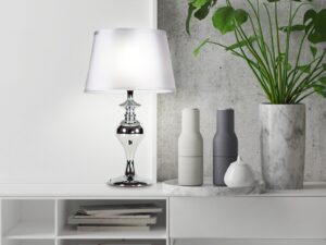 Miniaturka 2 - Srebrny abażur lampy Fenetano na chromowanej stalowej podstawie we wnętrzu