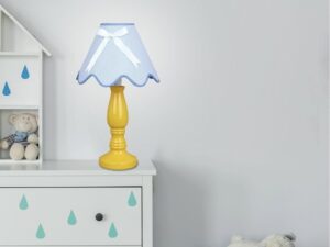 Miniaturka 5 - Lampka Lavimino żółta podstawa i niebieski abażur w pokoju dziecięcym
